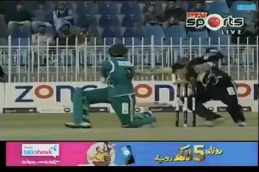 Wicket-Keeper of #FATA_Cheetas got injured ..