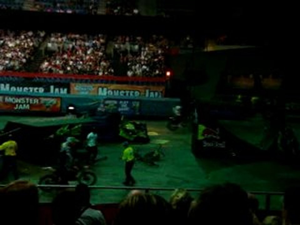 Freestyle moto, quad and bmx - Monster Jam Antwerp 11-09-10 (7)