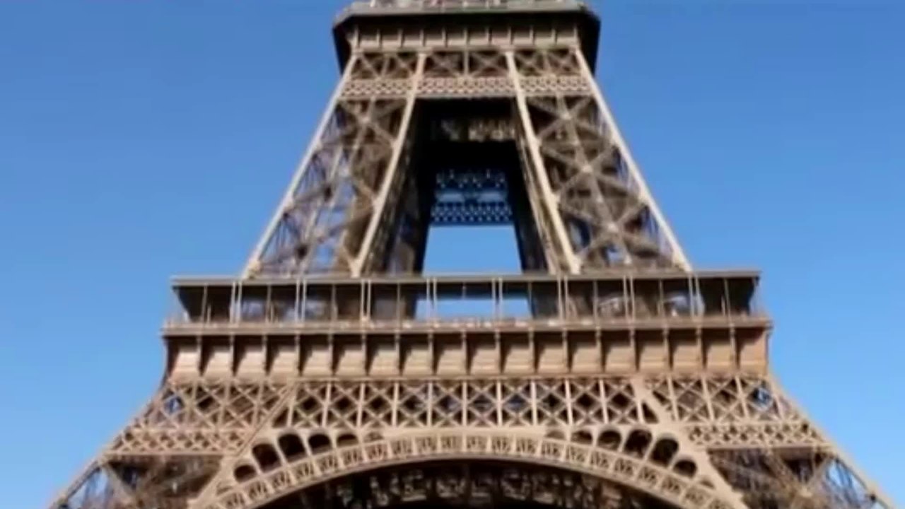 STRANGER in PARIS - LE METEQUE