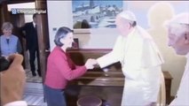 El Papa Francisco visita a Benedicto XVI por Navidad