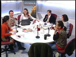 Crónica Rosa: "La infanta debería ir en Phantom y bajar en paracaídas" - 07/02/14