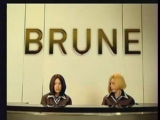 pub-brune-blonde-