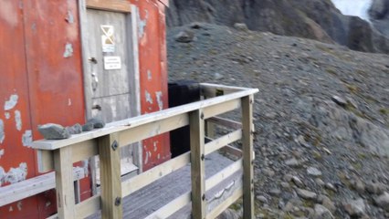 Barker hut