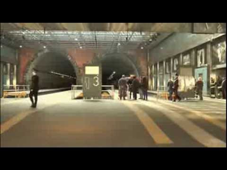 Napoli - Cumana, treno in fiamme. Panico tra passeggeri (07.02.14)