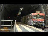 Napoli - Cumana, treno in fiamme. Panico tra passeggeri -live 2- (07.02.14)