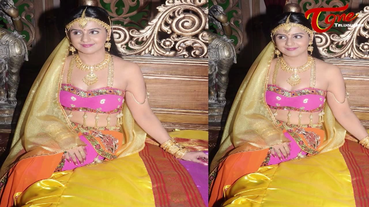 Actress Charu Hot Stills