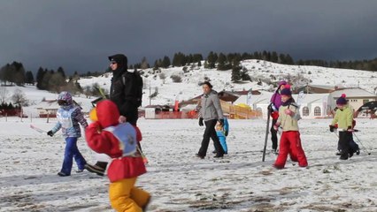 les enfants des écoles de ski