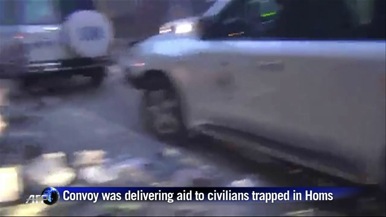 UN aid convoy fired on in Homs, Syria