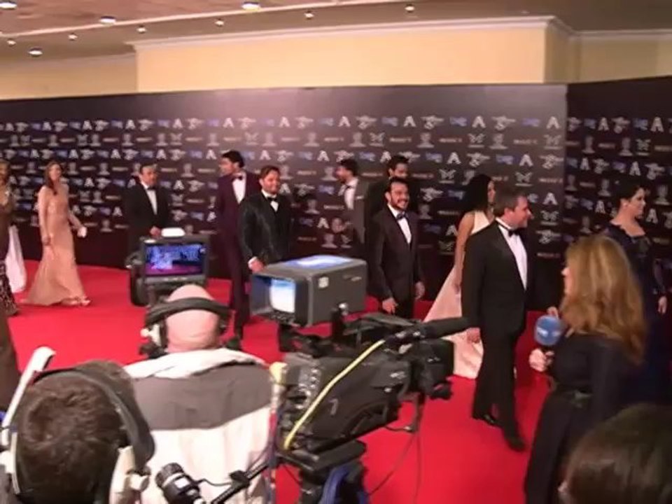 Así desfiló elenco de "azul y no tan rosa" en la alfombra roja de los Premios Goya