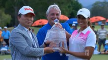 Tiger's niece Cheyenne Woods claims title