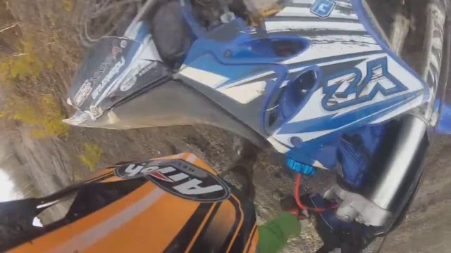 Yamaha yz 125 Tire Stuck In The Mud Fail