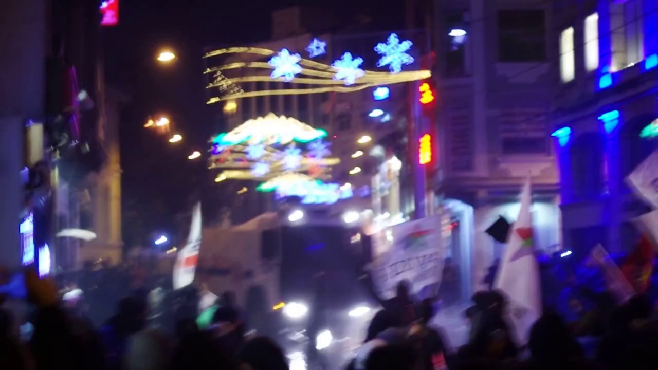 Police Disperse Internet Censorship Protesters in Istanbul