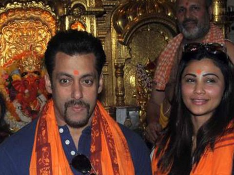 Salman Khan Visits Siddhivinayak Temple