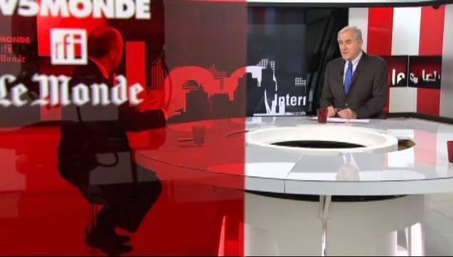 Famille : Bruno Le Roux estime que ce sont toujours les mêmes qui manifestent, après la sortie de la messe