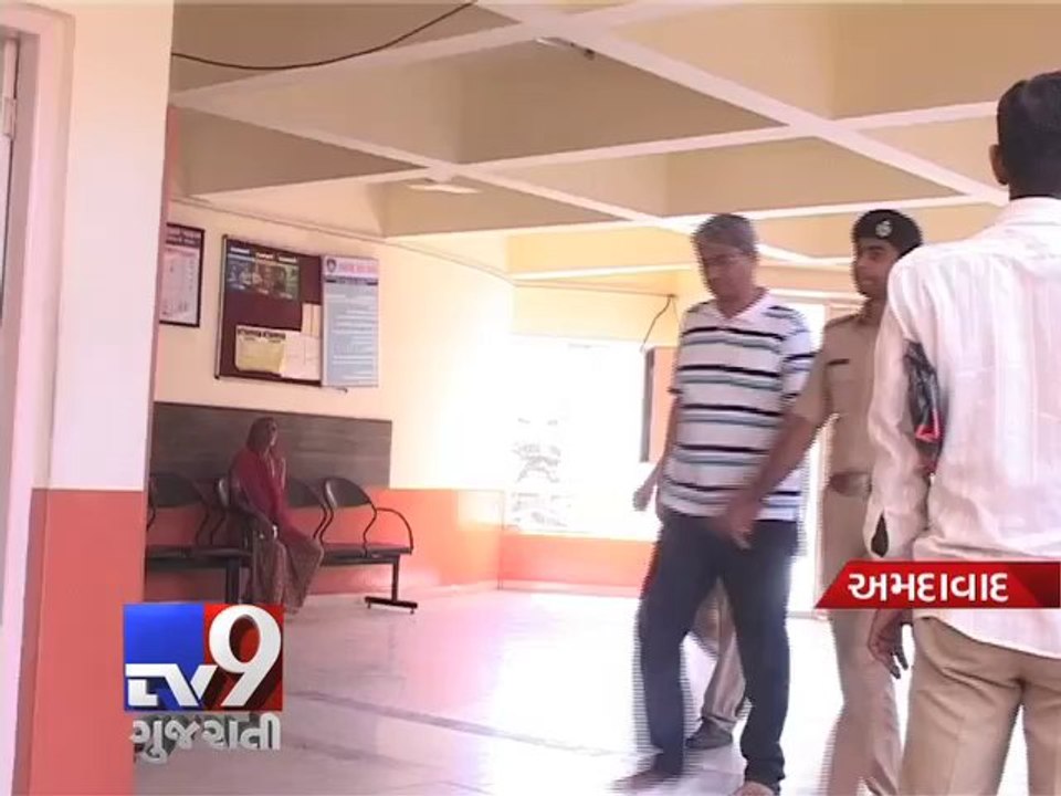Fake policeman arrested by the real ones, Ahmedabad - Tv9 Gujarati