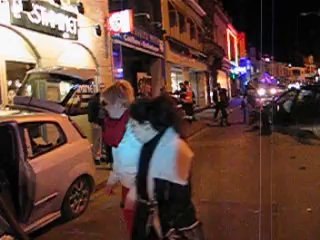 Accident spectaculaire dans la rue principale de Quiévrain (Sudpresse)