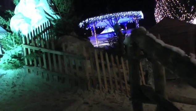 LES W-D.D. MICHOU NEWS - 27 DECEMBRE 2013 - NOEL PYRENEEN - LE VILLAGE DU PERE NOEL DE NUIT.