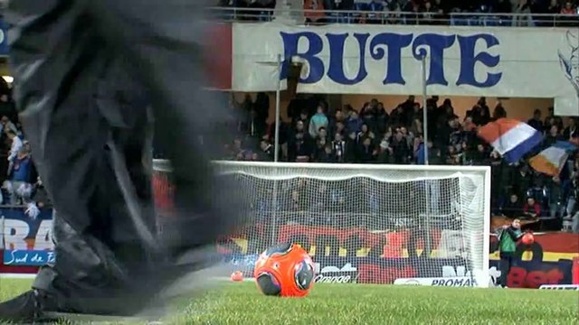 Mosson : il touche la barre transversale des 30 mètres !