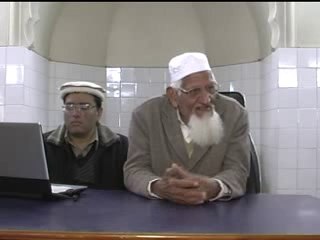 Catching up with Imaam in Tashahhud in Friday prayer - Maulana Ishaq
