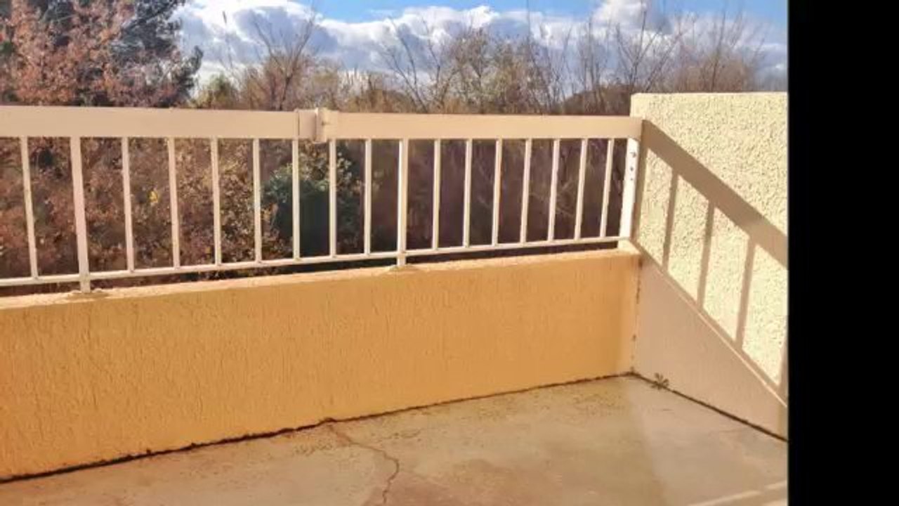 SANARY IMMOBILIER VENTE APPARTEMENT 2 pieces terrasse Residence avec piscine