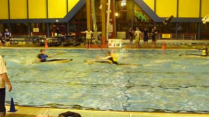 Kayak-polo - Un joueur mis KO d'entrée