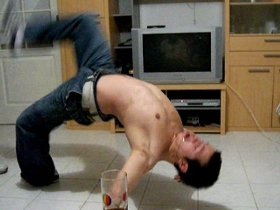 100_0670 a poil breakdance toon