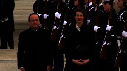 Hollande arrives in the United States