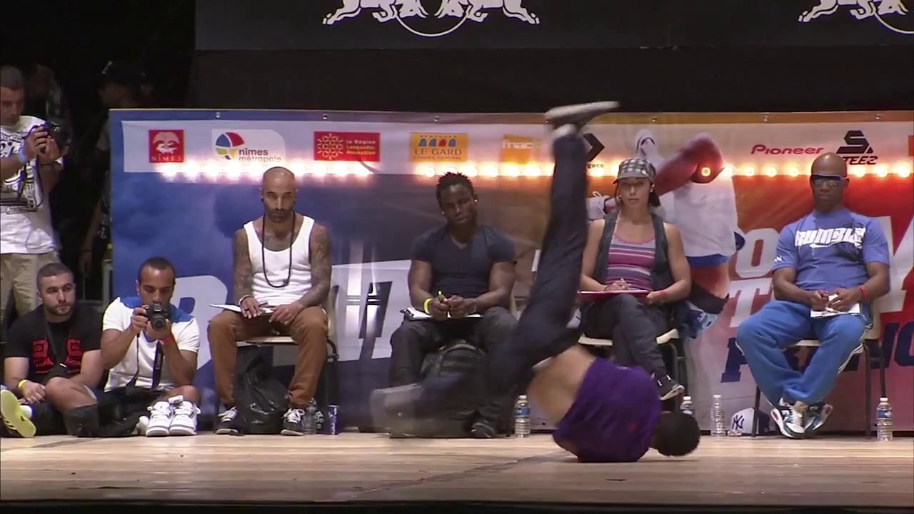 1/4 FINALE - BOTY FRANCE 2012 - Subskillz Vs Figure 2 Style