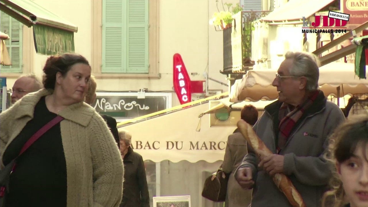 VidéoVilles : A Fréjus, le FN veut battre "les candidats du système"