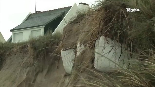 Trégastel (22). Des habitations menacées par les vagues à la Grève Rose