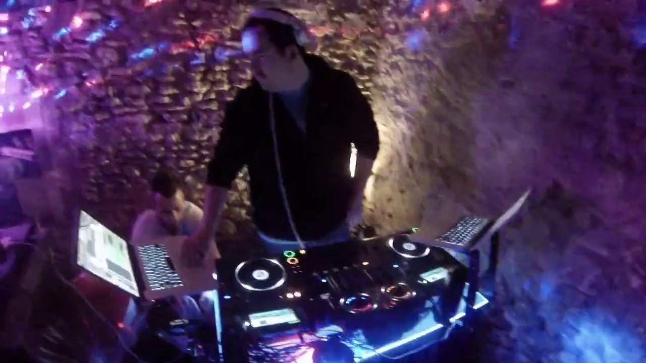 Extrait de l'enregistrement de la session Klubbing Mix Station à Cognac