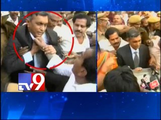 JP manhandled by Telangana lawyers