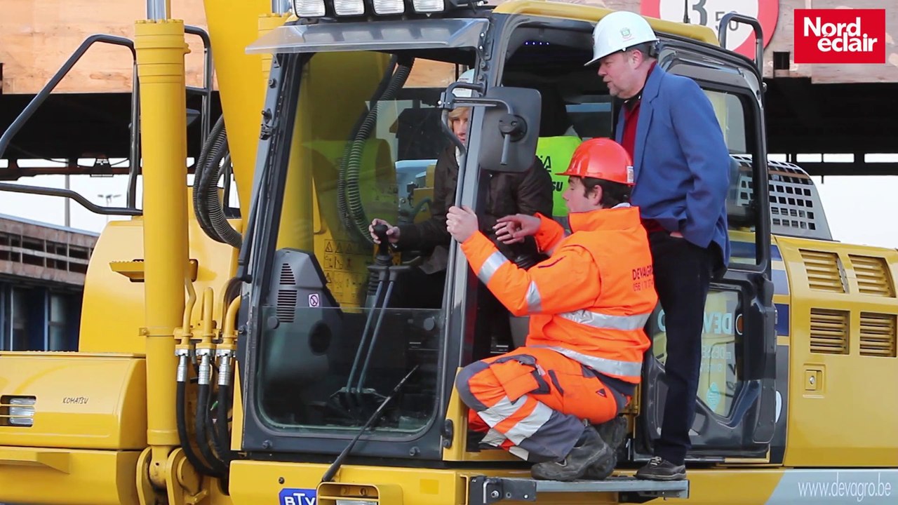 La ministre belge, Hilde Crevits donne le coup d'envoi des travaux au poste frontière de Reckem