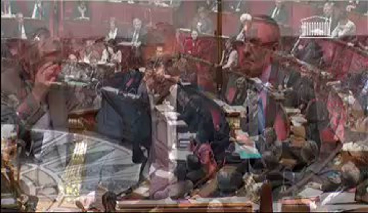 Questions au Gouvernement : Bernard Debré interroge le Gouvernement à propos de la proposition de loi écologiste visant à légaliser le cannabis