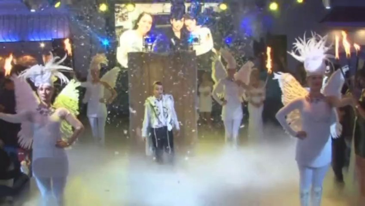 muzon.co.il כניסת ספר תורה כולל מופע אש ומלכיות