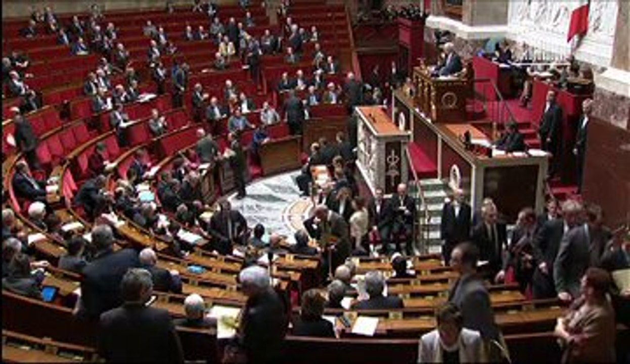 [ARCHIVE] Égalité des filles et des garçons : réponse de Vincent Peillon au député Guy Geoffroy lors des questions au Gouvernement à l'Assemblée nationale, le 11 février 2014