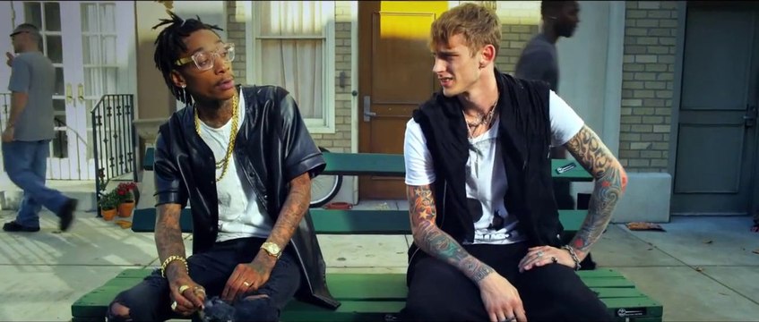 MACHINE GUN KELLY ft WIZ KHALIFA Mind Of A Stoner (Video 2014).