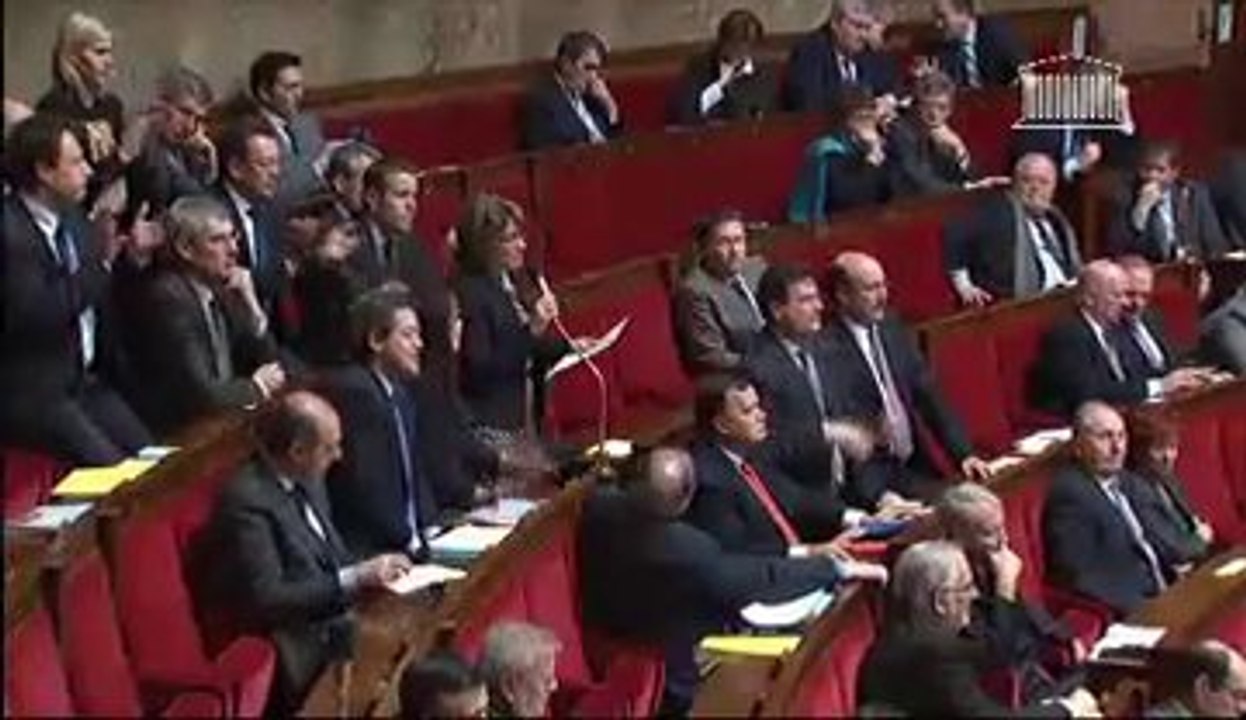 [ARCHIVE] Réforme des rythmes scolaires : réponse de Vincent Peillon à la députée Valérie Lacroute lors des questions au Gouvernement à l'Assemblée nationale, le 11 février 2014