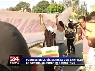 Vía Expresa: grupo aprista colocó carteles en contra de la 'repartija de sueldos'
