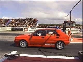 Lancia Delta HF  vs Gti 16 Peugeot