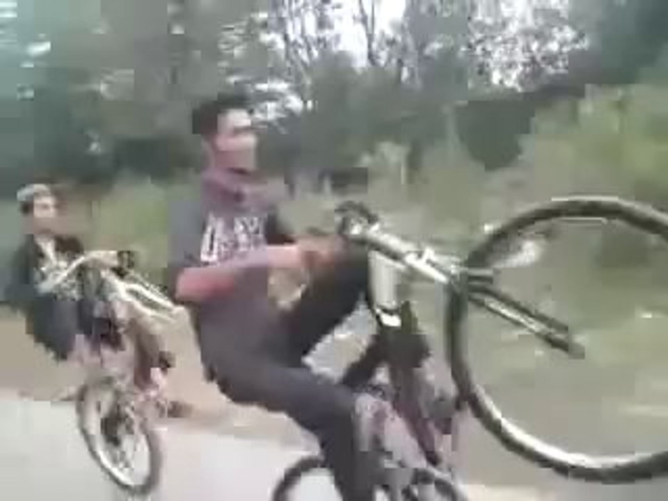 Wheeling without Tyre Must Watch Pakistani funny clips