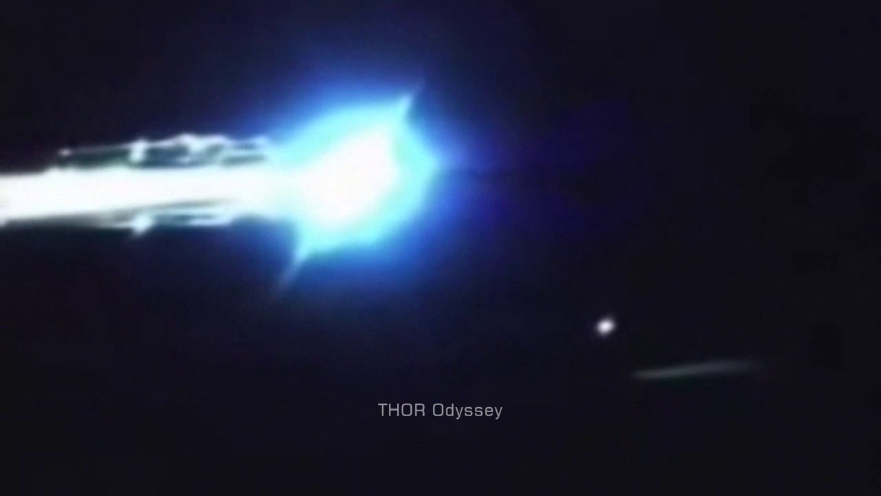 OVNI "Détruit une Météorite" (publié le 11 Février 2014)