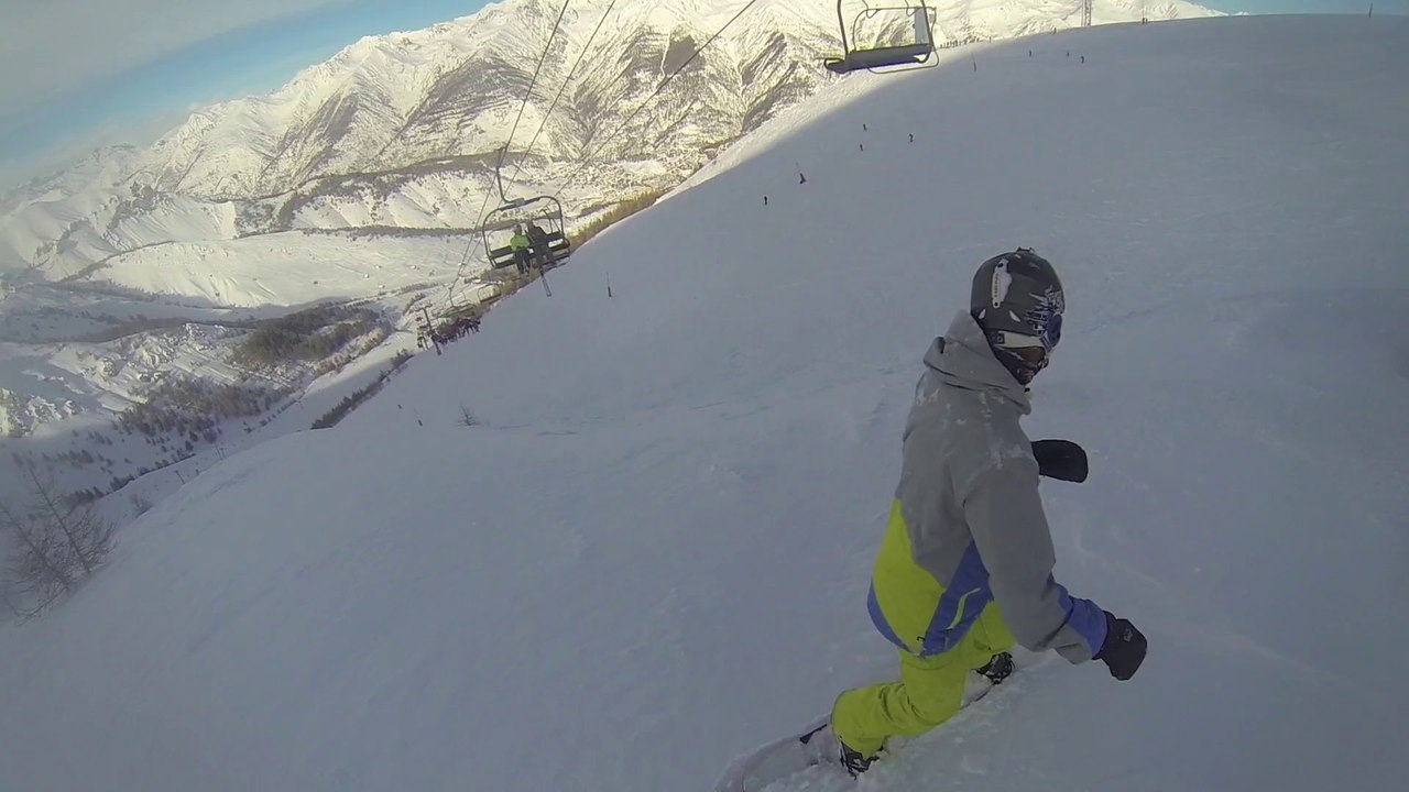 Petite enflamade de Rémy en snowboard