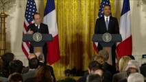 Obama et Hollande affichent entente et loyauté mutuelles