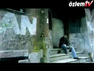 kürŞat - İstanbulda bİr yarİm var