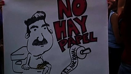 Reporters take to streets of Caracas over paper shortage