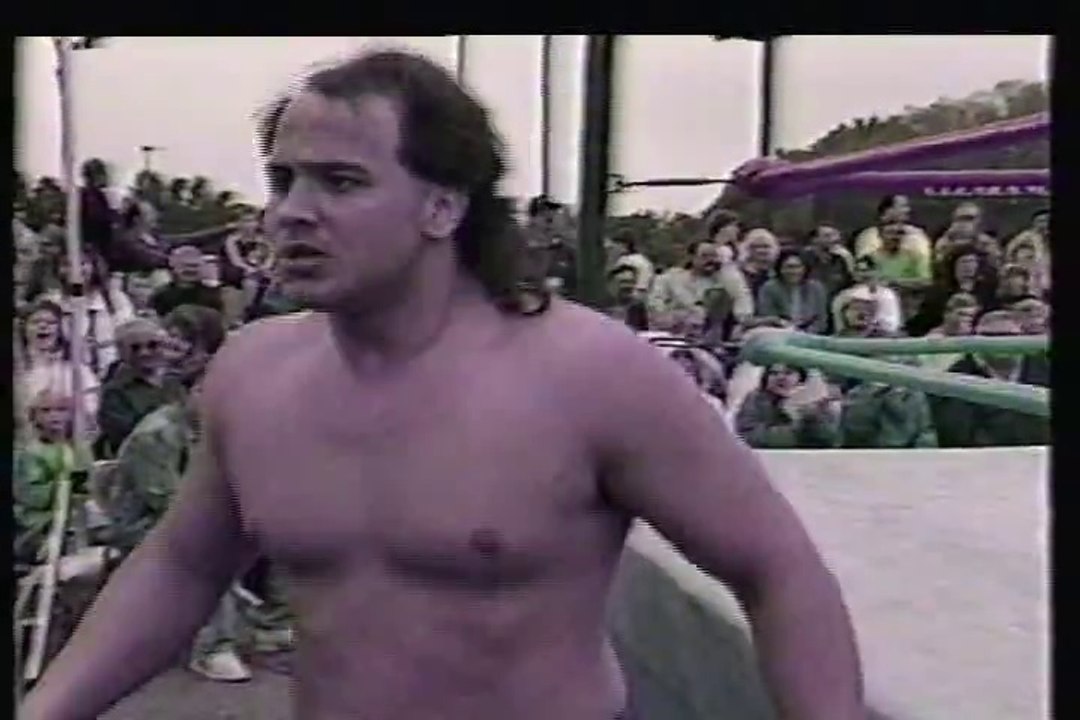 JJ THE HOLLYWOOD HITMAN VS TJ LIGHTNING
