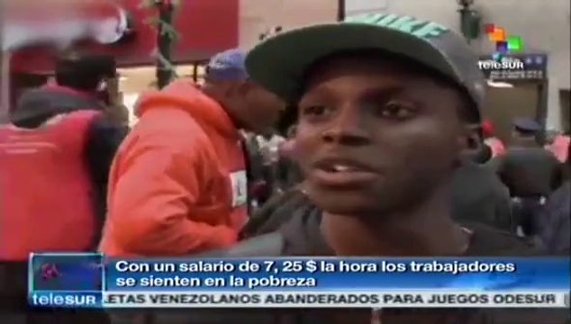 Empleados de cadenas de comida rápida en EE.UU. exigen mejores sueldos