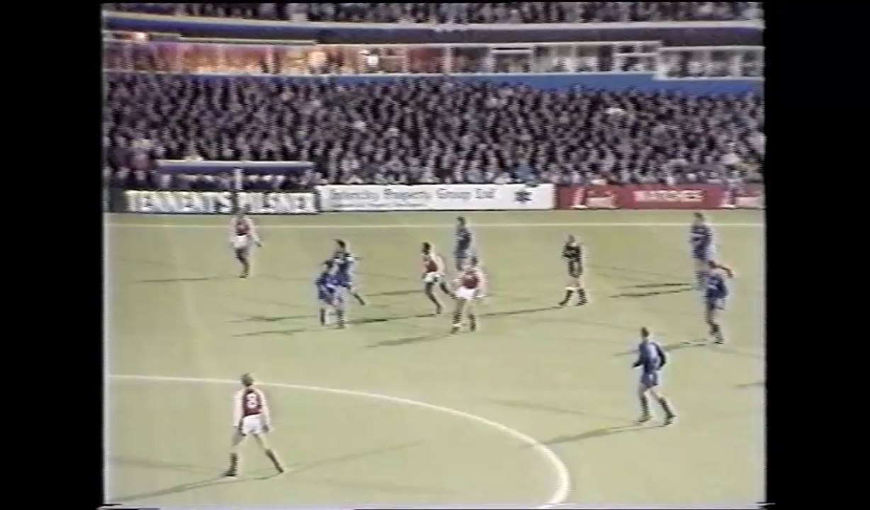 Oldham Athletic v Arsenal League Cup 1989 1st Half