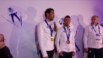 Sotchi 2014: Fourcade et Beatrix trinquent au champagne au club France